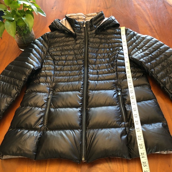 Lightweight Packable Winter Short Puffer Women’s Black Hooded Down Jacket Coat. - Picture 13 of 16